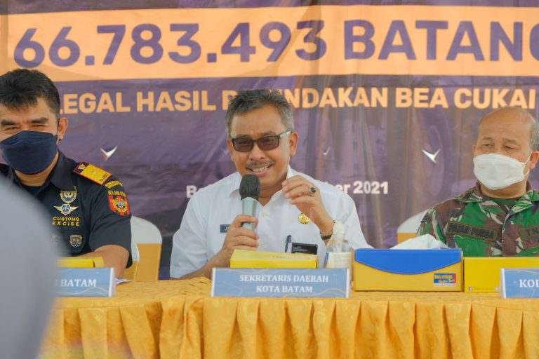 Bea Cukai Batam Musnahkan 66,78 Juta Batam Rokok Ilegal (6)