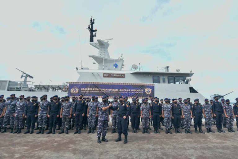 Operasi Gabungan "Lancang Kuning-21" Bea Cukai Kepri bersama Lantamal IV Berjalan dengan Optimal Sesuai dengan Prosedur 10 IMG-20220110-151634