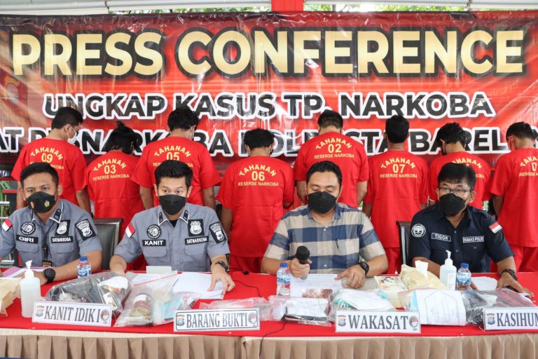 Satresnarkoba Polresta Barelang Ungkap Kasus Narkotika Jenis Sabu Sebanyak 57,14 gram dan Ganja 145,08 gram 9 IMG-20220128-WA0086