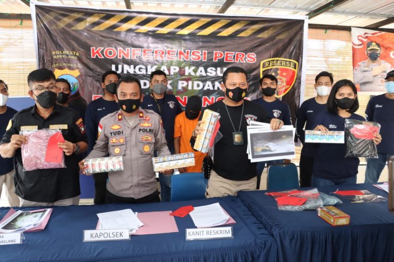 Ingin Bermain Game Scatter Higgs Domino, Dua Pemuda ini Nekad Membobol Indomaret 5 IMG-20220211-WA0054