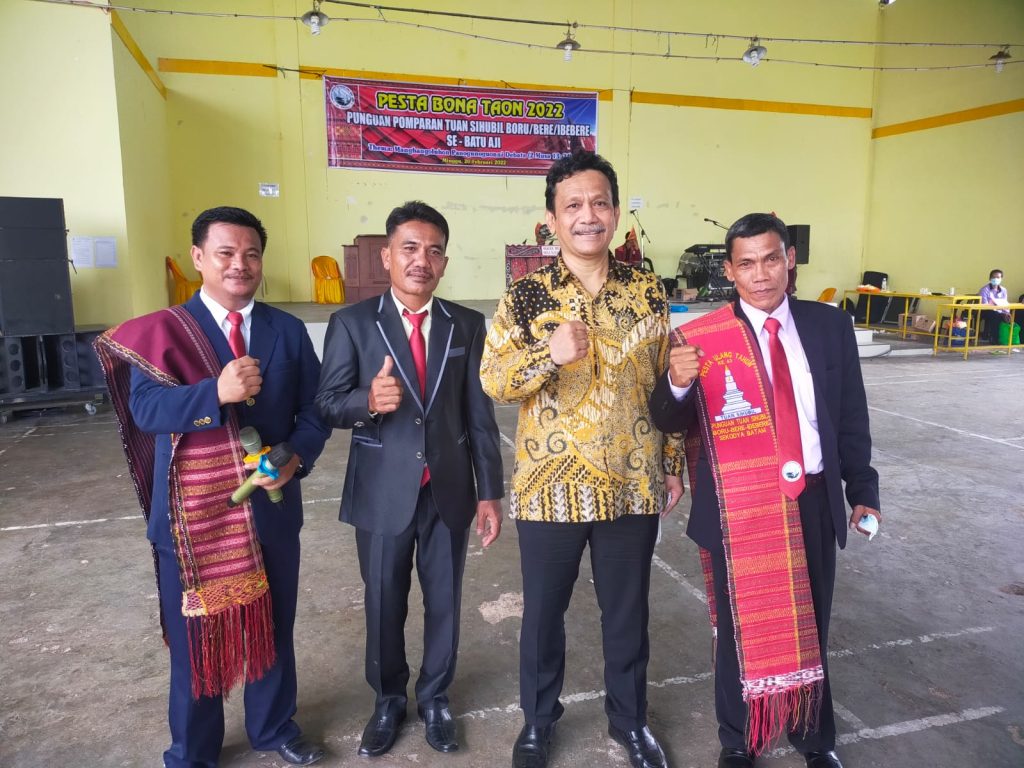 Jalin Silaturahmi dengan Masyarakat, Anggota DPD RI Dapil Kepri, Richard Pasaribu Hadiri Acara Bona Taon Marga dan STM 4