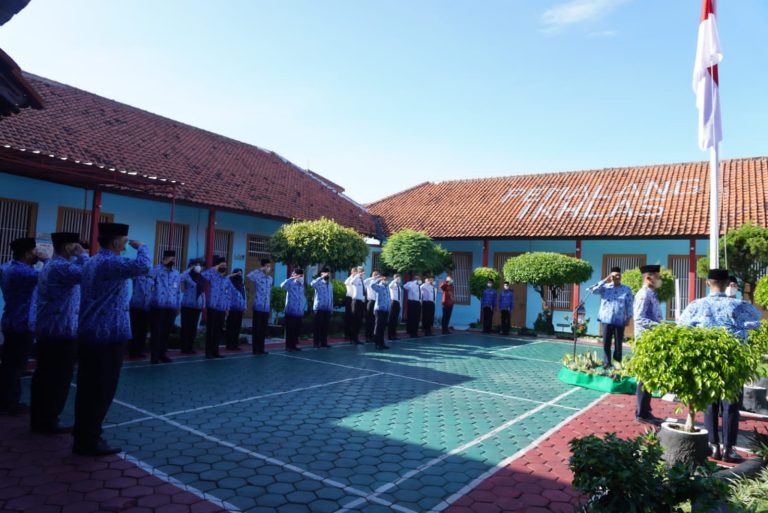 Pegawai Rutan Pemalang Laksanakan Upacara Peringatan Hari Kebangkitan Nasional Ke-114 10 IMG-20220520-WA0018