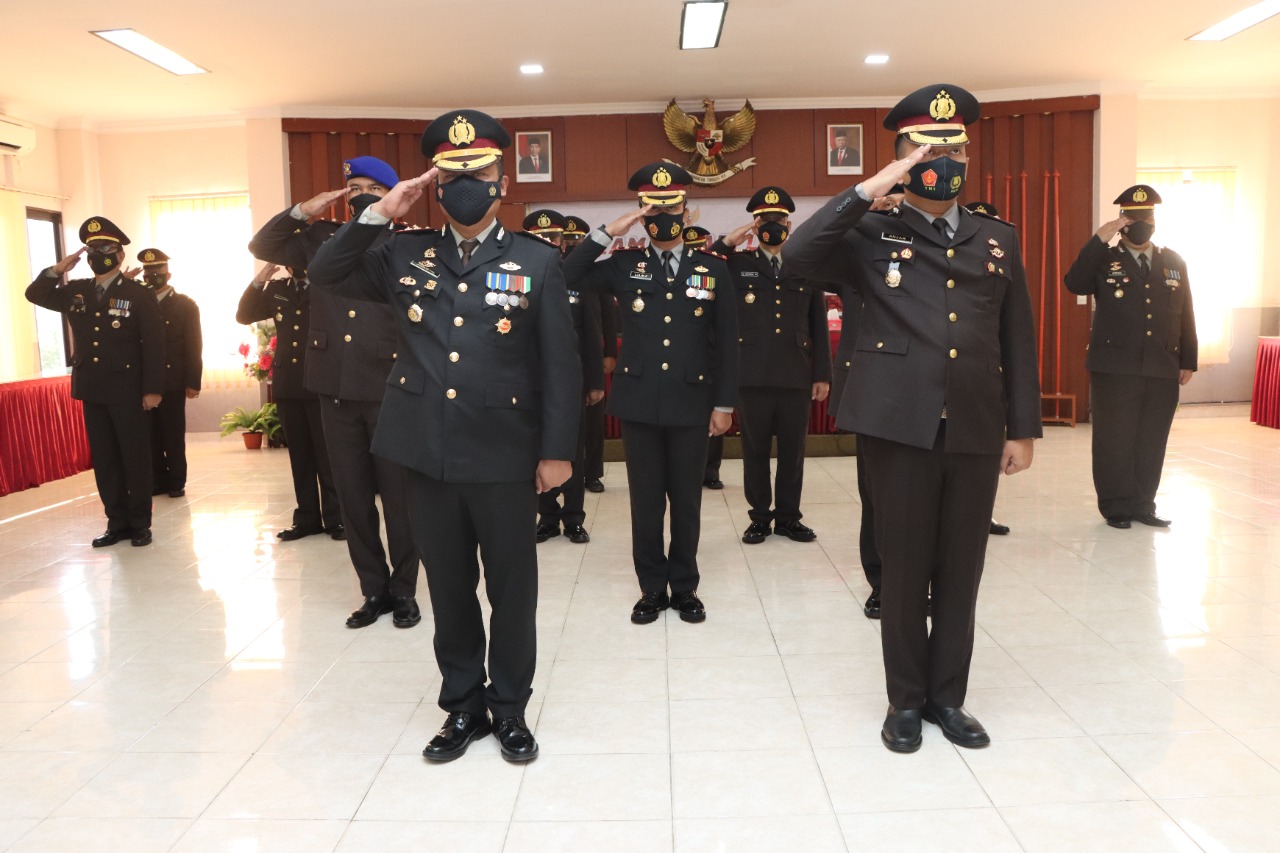 Dipimpin Presiden RI, Polresta Barelang dan Polsek Jajaran Ikuti Upacara Hari Lahir Pancasila secara Virtual 1 IMG-20220601-WA0042