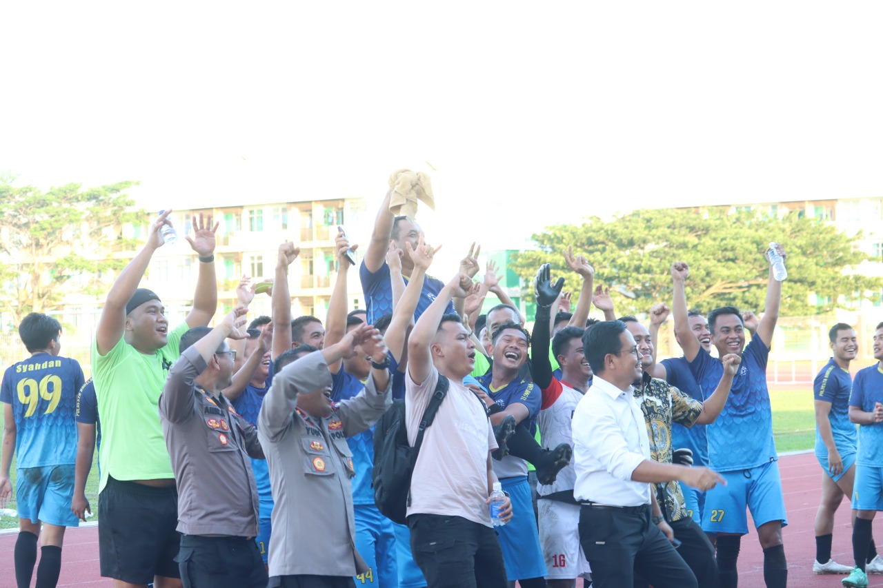 Menang Adu Pinalti atas Tim Bidpropam Polda Kepri, Tim Polresta Barelang Lolos ke Semi Pinal  1 polresta barelang1