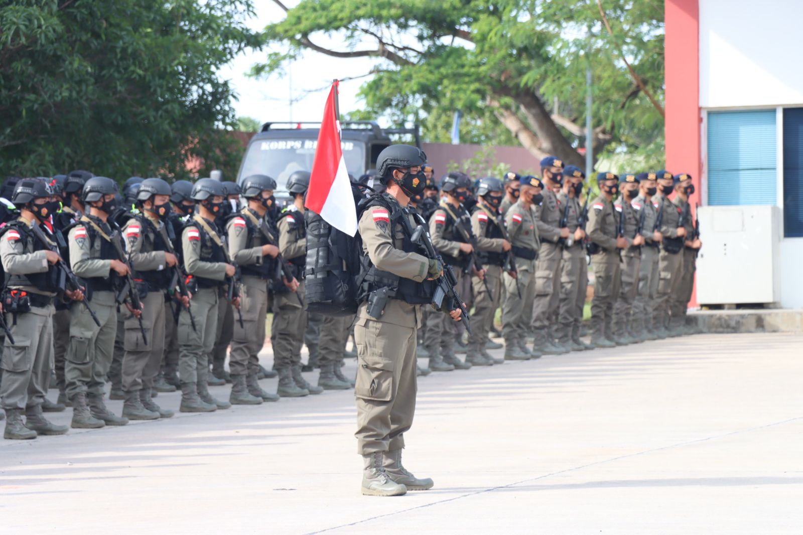 Apel Pelepasan Personil Brimob Polda Kepri dalam Rangka Satgas Operasi Amole II Tahun 2022 di Papua 1 IMG-20220822-WA0099