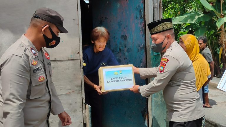 Jum’at Berkah, Kapolres Karimun Berikan Perhatian terhadap Masyarakat 6 jumat berkah pol karimun