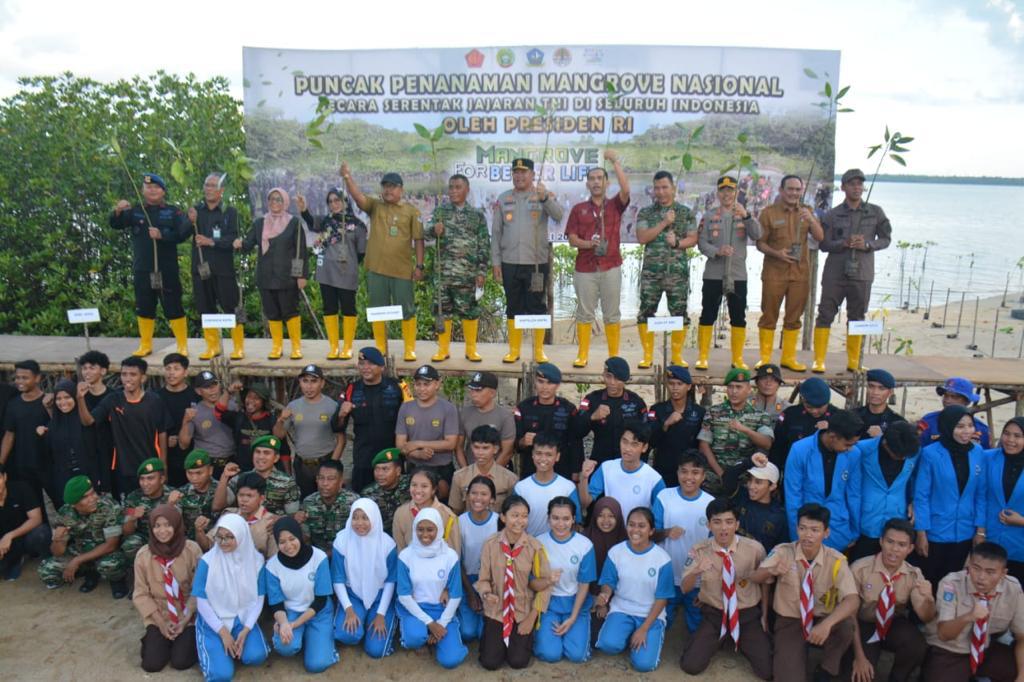 Hari Puncak Penanaman Mangrove Nasional 2023, Kapolda: Lestarikan Lingkungan Hidup 1 IMG-20230516-WA0010