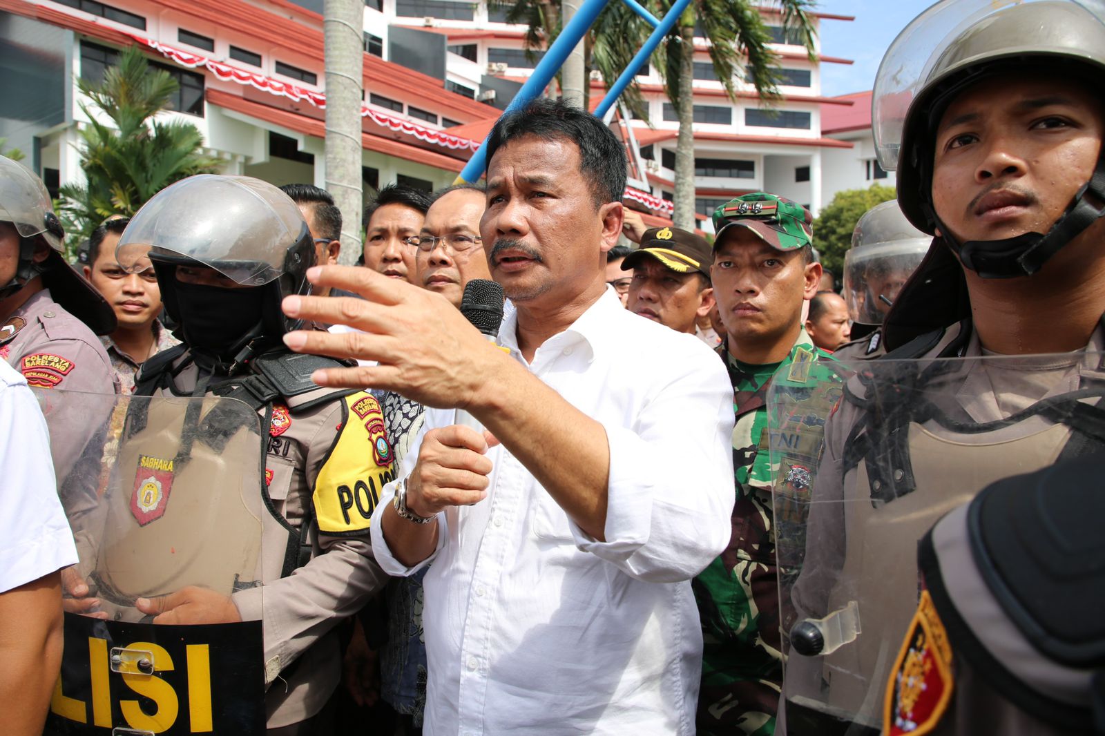 Temui Massa Aksi, Kepala BP Batam Terima Aspirasi Masyarakat 1 IMG-20230823-WA0143