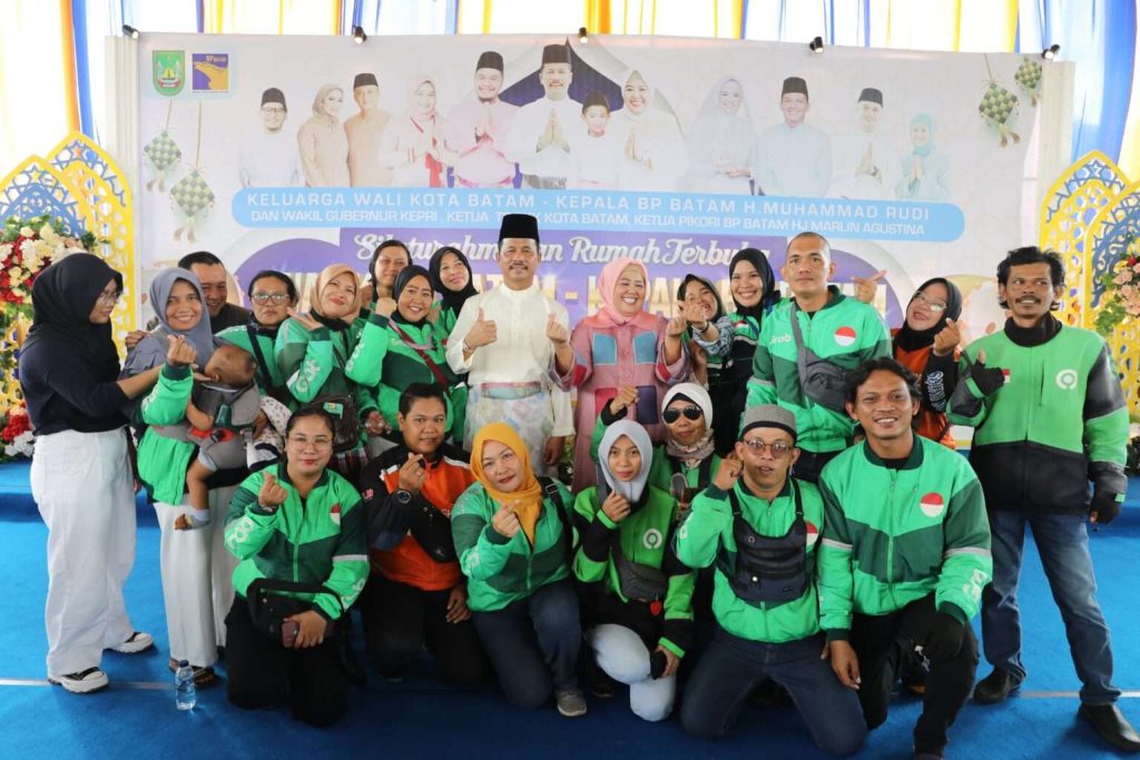 Rayakan Idul Fitri 1445 Hijriah, Kepala BP Batam Antusias Sambut Peserta Open House Hari Kedua 1 13bp4