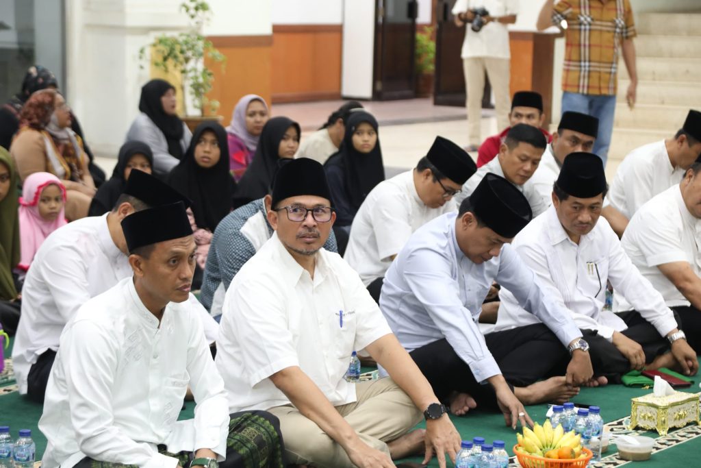DPRD Kota Batam Gelar Buka Puasa Bersama Anak Yatim dan Kaum Duafa 1 Silaturahmi-dan-Buka-Puasa-Bersama-Anggota-DPRD-Kota-Batam-scaled
