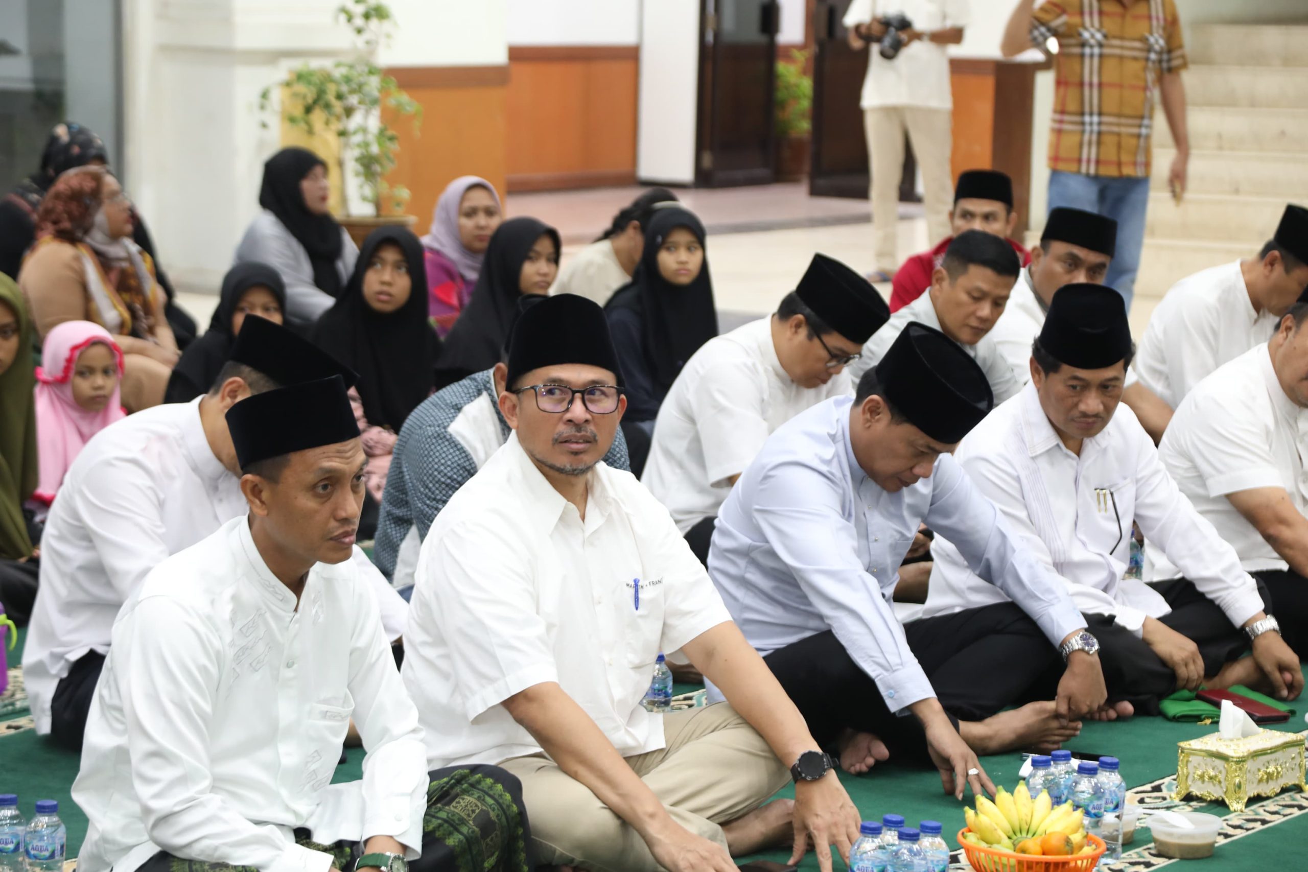 DPRD Kota Batam Gelar Buka Puasa Bersama Anak Yatim dan Kaum Duafa 1 Silaturahmi-dan-Buka-Puasa-Bersama-Anggota-DPRD-Kota-Batam-scaled