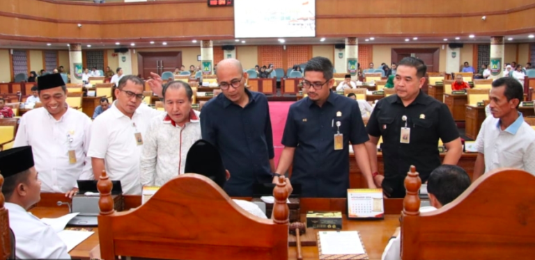 Gelar Rapat Paripurna, Ini 10 Rancangan randerda Inisiatif DPRD Kota Batam 7 Screen Shot 2024-11-05 at 14.08.27