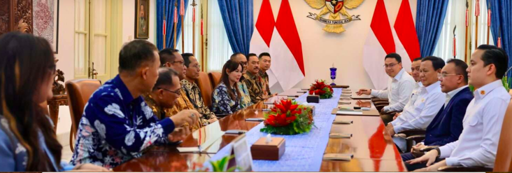 Rapat bersama Kepala BP Batam, Presiden: Mari Kita Bekerja Lebih Giat untuk Kemajuan Batam 1 Screen Shot 2025-04-07 at 07.24.09