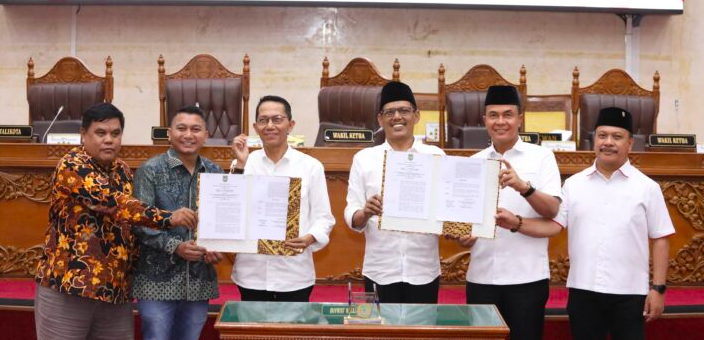 DPRD Batam Sahkan Perda Angkutan Massal Berbasis Jalan 6 Screen Shot 2025-06-23 at 12.36.14