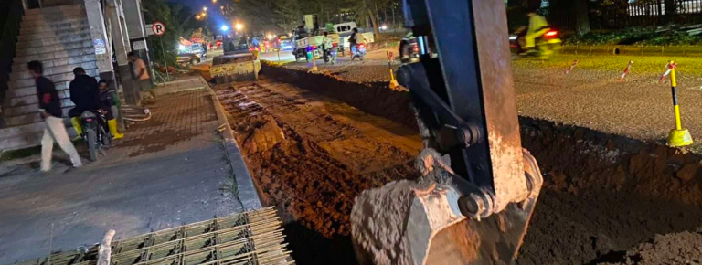 Tindaklanjuti Laporan Masyarakat, BP Batam Lakukan Perbaikan Jalan Letjen Suprapto SP Plaza 1 Screen Shot 2025-06-26 at 10.20.58