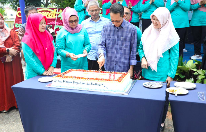 HUT ke-21 RSUD Embung Fatimah, Kepala Bp Batam Dorong Peningkatan Pelayanan untuk Masyarakat 1 Screen Shot 2025-10-23 at 20.28.53