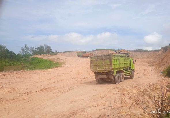 Aktivitas Cut & Fill di Tanjung Uncang Dikeluhkan, Warga Sebut PT K'rambia 10 IMG-20251111-WA0047