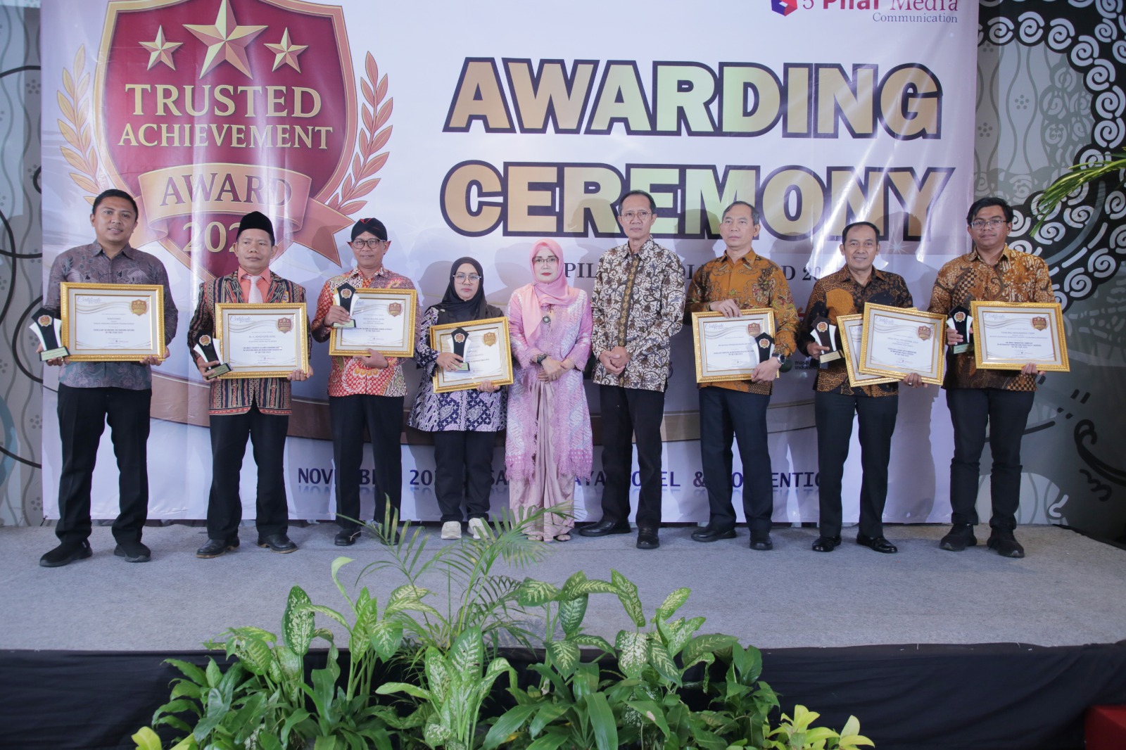 RSBP Batam Raih Penghargaan Trusted Achievement Award 2025 di Yogyakarta 1 WhatsApp Image 2025-11-26 at 17.56.30
