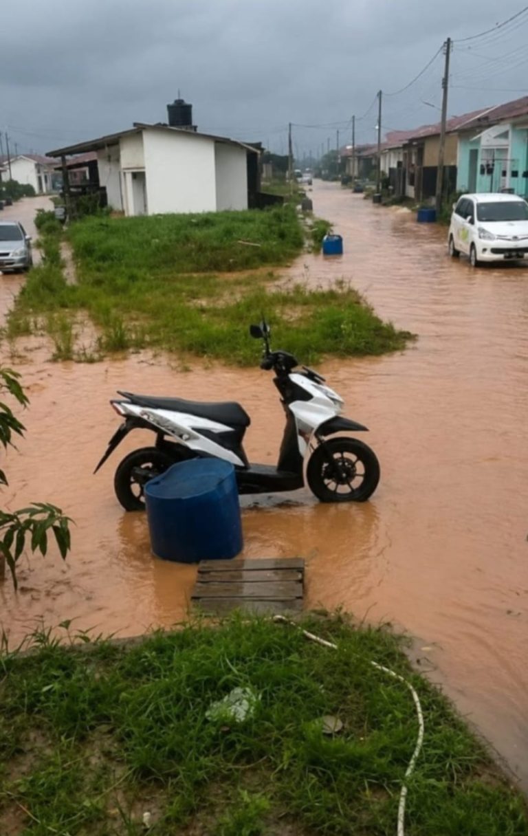 Dapat Kiriman Lumpur Akibat Aktivitas Cut and Fill, Warga Perumahan BIP Meradang 6 IMG-20260528-WA0073