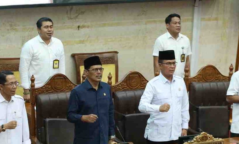 dprd batam 8