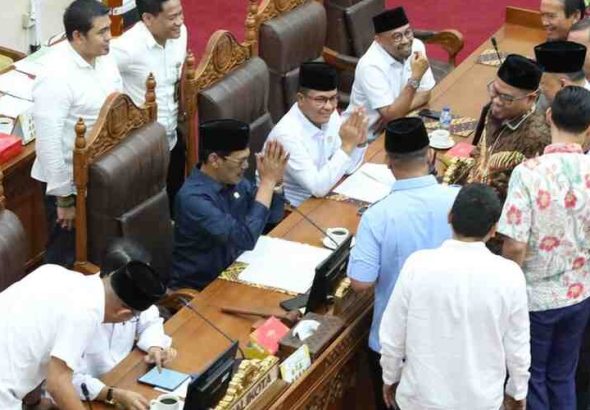 dprd batam 9