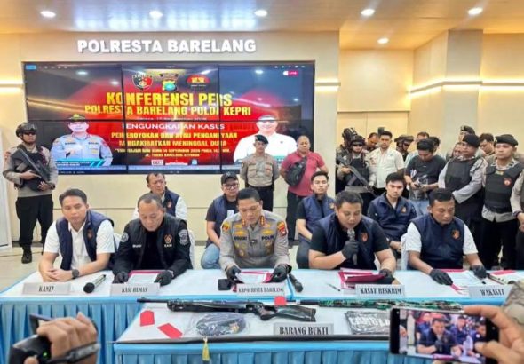 Bentrokan Berdarah Setokok, Dua Nyawa Hilang, Edo Kumaleng Desak Polda Kepri Periksa Rita Gultom 19 2026-09-16-bentrokan-berdarah-di-setokok-batam-3-tersangka-ditetapkan-2-tewas
